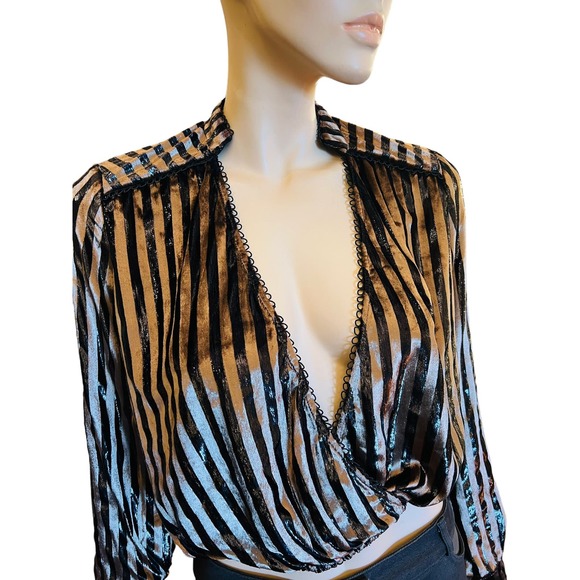 House of Harlow X Revolve Top Blouse V Wrap Neckline Sz XXS - Picture 9 of 13